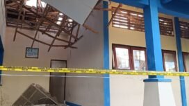 Atap ruang kelas SMA 7 Matatam, NTT ambrol, menyebabkan empat siswa lukaluka, Selasa, 19 Mei 2026. Fito: ist