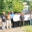 Rombongan Komisi d DPRD Jombang, melakukan kunjungan kerja ke Titik Nol Plodo, lokasi tempat kelahiran Bung Karno, di Ploso Jombang. Mereka disambut oleh Gus Bunhad Nurohmat, sebagai inisiator dan penggali situs kelahiran sang Proboklamator. Foto: instagram@dprd_jombang
