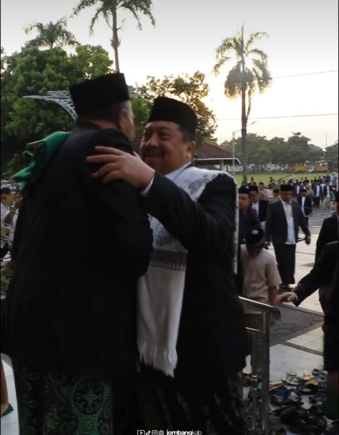 
					Korban 48 Sapi dan 12 Kambing, Bupati Jombang Warsubi: Berkurban Adalah Jalan Kemenangan
