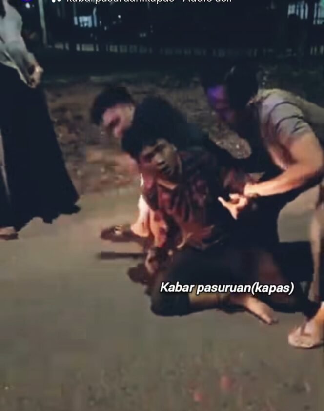 
					Polisi Meringkus Sapari setelah Membacok Mantan Kades Wotgalih Pasuruan Efek Dendam Lama
