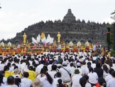 Puncak Peringatan Waisak di Borobudur