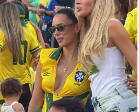 Pakaian seksi Bruna Biancardi
