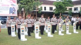 Saat prosesi serah terima jabatan Kasatreskrim dan delapan Kapolsek jajaran Polres Jombang, Kamis (25/6/2026) 