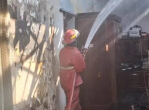 Korsleting Listrik, Tiga Kamar Tidur Ludes Dilalap Api