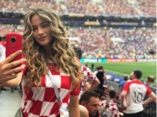 WAGs Kroasia Izabel Kovacic