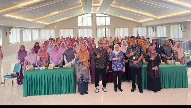 
					Sebanyak 100 muslimat Tuban mendapatkan edukasi dan pemahaman tentanh investasi emas yang diselenggarakan ole PT Pegadaian Kanwil XII Surabaya, 30 Mei 2026. Foto: ist