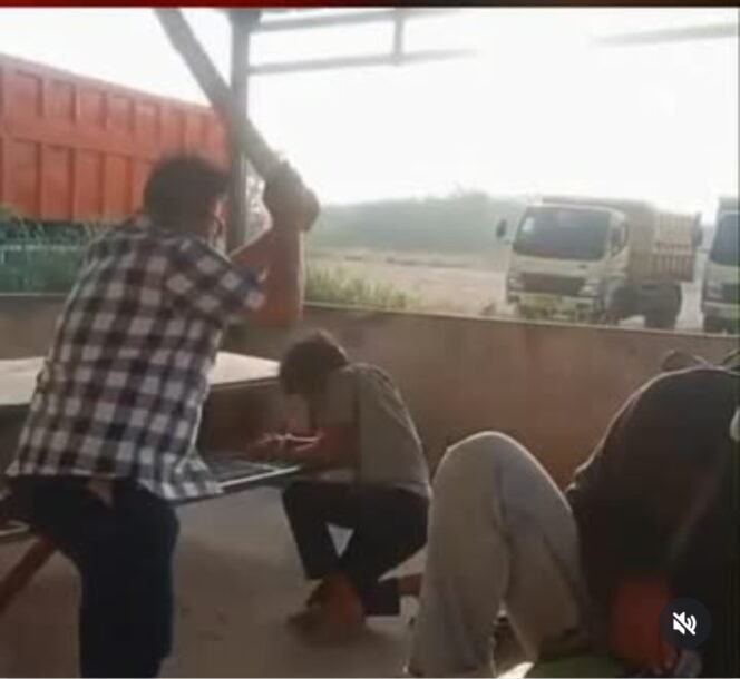 
					Viral Juragan Truk Ikat Tangan dan Pukuli Sopir Gunakan Batang Kayu, Polisi Gercep Meringkus Pelaku