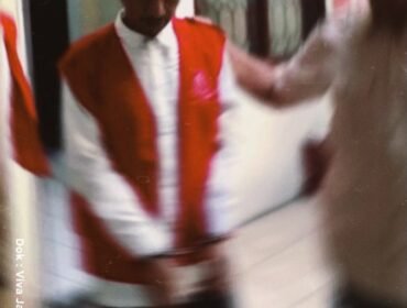 Jaksa ajukan tuntutan hukum terhadap seorang pria warga Gedek, Mojokerto hukuman 4 tahun penjara dan denda Rp 500 juta, karena sengjaja pasang kamera perekam dalam toilet masjid. Foto: ist