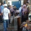 Empat doktor dari Universiti Teknologi MARA Malaysua didampingi dari tim Prodi Manajemen Unair melakukan studi ekonomi desa di Plumbon Gambang, Gudo, Jombang, Kamis, 11 Juni 2026. Foto: swarajombang.com/priyo suwarno
