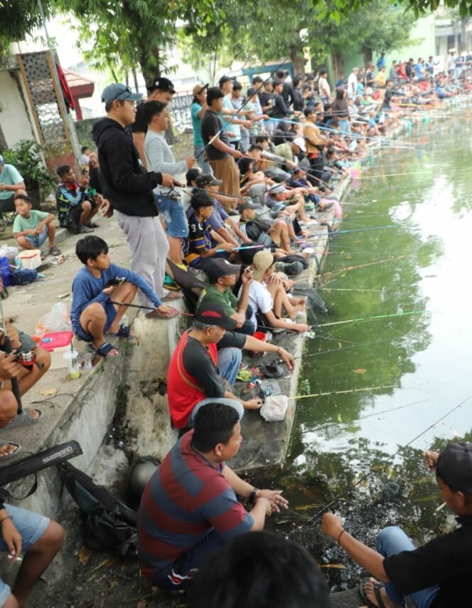 
					HUT Ke-80 Bhayangkari, Meriah Lomba Mancing Gratis di Kolam Tirtasari Keplaksari Peterongan