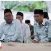 (Kanan) Ketua DPRD Jombang, H Hadi Atnaji berbincang dengan Wakil Bupati Kh Salmanudin Yazid pada acara doa bersama menyambut tahun baru Hijriah 1448 di pendopo Pemkab Jombang. Foto: instagram@ketuadprdjombang