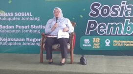 Kusuma Wardani Raharjo, Kepala Seksi Perdata dan Tata Usaha Negara, Kejaksaan Negeri Kabupaten Jombang, tampil sebagai narasumber acara sosialisasi dan penguatan Dinas Sosial Pemkab Jombang, di MCC Yatim Muhammadiyah, Jombang, Kamis 18 Juni 2026. Foto: swarajombang.com/ priyo suwarno