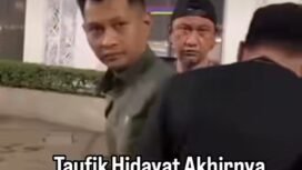 Polisi menggiring tersangka Taufik Hidayat,30, Senin 22 Juni 2026. Setelah ia buron selama 23 hari, dalam kasus penganiaan sadis dan berat selama 3 tahun perempuan bernama Yuvita. Foto: instgram@ully.herizon