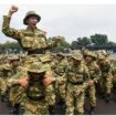 Para calon manajer KDMP wajib mengikuti pelatihan dasar kemiliteran. Foto: antara