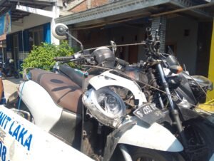 Laka Beruntun Libatkan Tiga Motor, Empat Orang Terluka Termasuk Bocah 7 Tahun