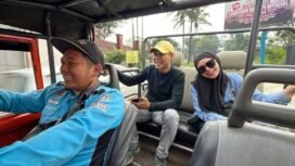 Tour dengan Jeep klasik