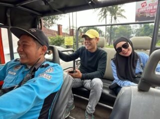 Tour dengan Jeep klasik