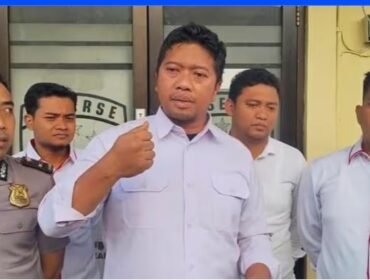 

Kasat Reskrim Polres Bangkalan, AKP Eriek Triyasworo bersama jajaran