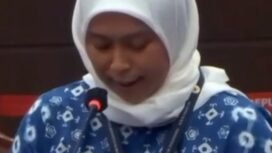 Dr Cenuk Widiyastrisna Sayekti, dosen tetap non-ASN FH Unair menjadi saksi fakta dalam uji materi UU Dosen dan Guru di Mahkamah Konstitusi (MK) di Jajarta, 1 Juli 2026. Foto: ist