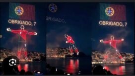 Warga Pulau Madeira, Portugal, memberi penghormatam kepada Cristiano Rinaldo, lewat 8.000 drone cerdas. Fito: ist
