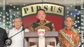 Jampidsus Febrie Adriansyah gelar konferensi pers, terkait penggeledahan yang dilakukan oleh Tim Penyidik Mabes Polri. Foto: ist