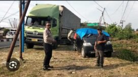 Kecelakaan maut terjadi di kawasan Pantura, wilayah Indramayu, Jabar, menelan 12 orang korban jiwa dan enam orang lainnya luka luka. Foto: ist