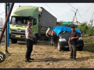Kecelakaan maut terjadi di kawasan Pantura, wilayah Indramayu, Jabar, menelan 12 orang korban jiwa dan enam orang lainnya luka luka. Foto: ist