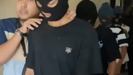 Polisi Sampan sudah meringkus 17 remaja dari 27 tersangka pelaku perindungan terhadap remaja putri berusia 15. Foto: metro Tv