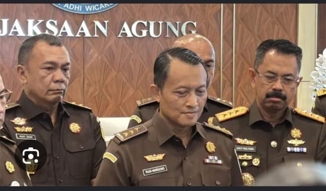 
					Panggilan kedua terhadap Febrie Adriansyah, Jumat 24 Juli 2026. Jamwas Rudi Margono ungkap jika tak hadir lagi akan dihadirkan secara paksa. Foto: sumbawanews