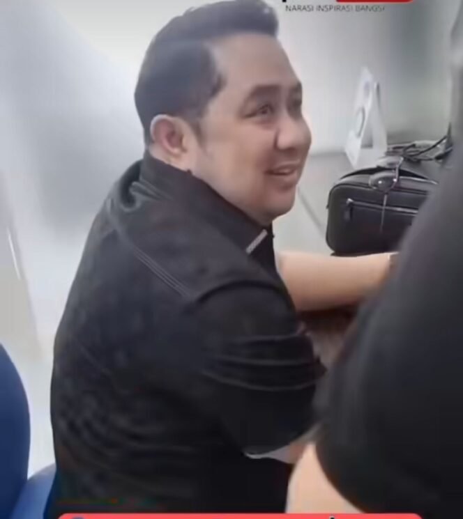 
					Tim Tangkap Buron (Tabur) Kejaksaan berhasil meringkus Asep Jamaluddin, DPO kasus penipuan haji dan umrah Rp15 miliar, terpidana 1,5 tahun. Foto: instagram@pantaukalbar