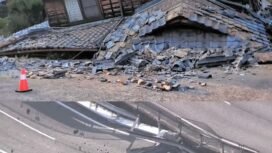 Pulau Kyusu di wilayah Ferfecture Kumamoto, mengalami kerusakan masif, efek dari gempa tiga kali berturut turut 6.1-7.1, Selasa, 28 Juli 2026. Foto: asahi shimbun