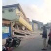Bangunan ambruk