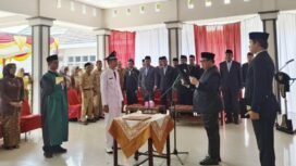 Bupati Jombang, Warsubi melantik Pusoko jabat KDAW Sumberteguh, Kudu, Selasa 11 Agustus 2026. Foto: diskominfo jombang.