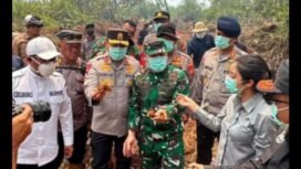 Kebakatan hutan melanda Indonesia, kini Pangdam Riau telah menyiapkan pasukan terjun payung yang siap diterjunkan ke area titik kebakaran dalam tempo vepat. Foto: ist