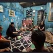 Gubenur DKI, Pramono Anung melayat di rumah duka Bambang Setyawan, penjual cermin yang tewas di Pejompongan, Kamis malam, 27 Agustus, saat terjadi kericuhan aksi demo. Foto: ist