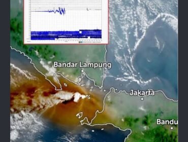 Jumat-Sabtu, 4-5 September 2026, gununh Anak Krakatau erupsi besar, getarannya terasa sampai di Jsbar, Banten dan Lampung. Foto: BBC