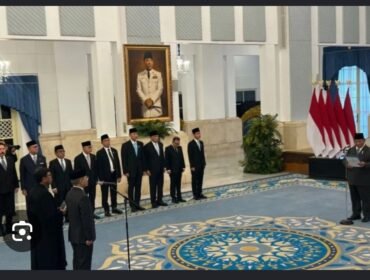 Presiden Prabowo lakukan resafel kabinet, mencopot Purbaya Yudi Sadewa, angkat Suahasil Nazara,  