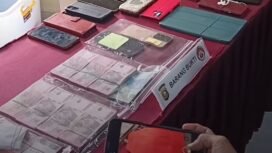 Polda Sumsel gelar konferensi pers, terkait operasi tangkap tangan (OTT) di sebuah hotel di Palembang. Foto: instagram@sumselupdateofficial