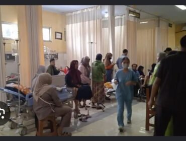 Sekitar 35 warga Rawabelang, Batang, Jatebh, dirawat di RSUD Kalisari, disuga keracunan bajtei eColi. Foto: ist