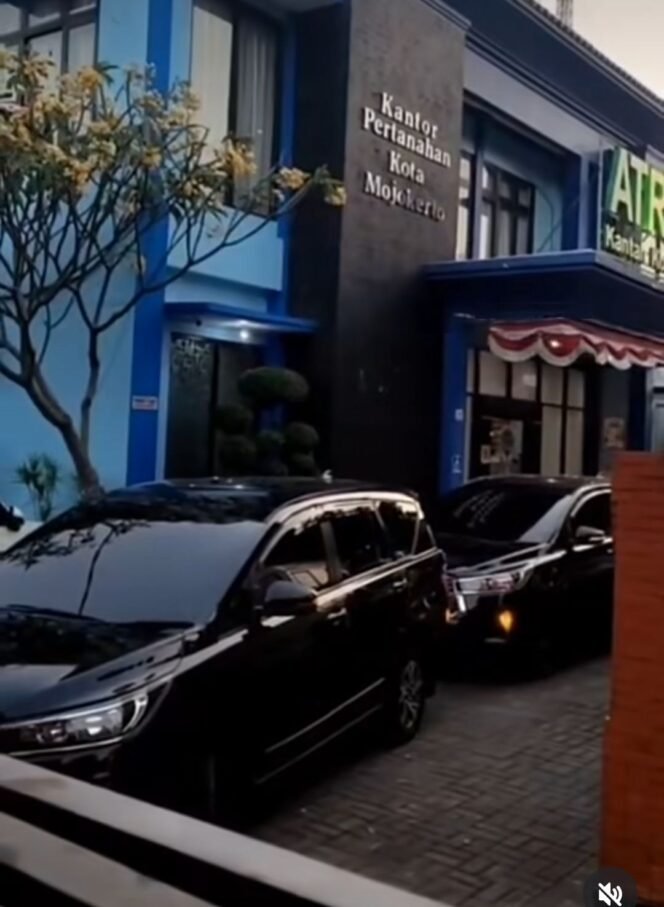 
					KPK Operasi Kelima Penggeledahan Sasar Kantor ATR/ BPN Mojokerto