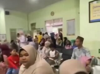 Kejadian keracunan MBG terulang di kabupaten Batang. Kali ini menimpa 244 anak anak susea PAUD dan TK di kecamatan Bawang, Rabu 23 September 2026. Foto: instagram@batang_update 
