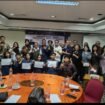 Mahasiswa dari Universitas Merdeka Surabaya aktif mengikuti talkshow 'Jangan Asal Viral' pada saat peluncuran media APPI, di Surabaya, Sabtu 26 September 2026. Foto: ist
