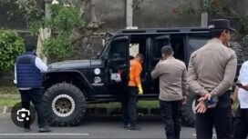 Dalam penyelidikan polisi, temuan jasad pria berada di dalam kursi setir jeep Bengkuki, berada di area parkir RS Muhammadiyah Malang. Foto: ist