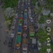 Ratusan sopir membawa truk lakukan aksi unjuk rasa di Surabaya, tuntut penghapusan antrean solar gunakan barcode, Rabu 30 September 2026. Fito: ist