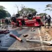 Terjadi kecelakaan tunggal sebuah mobil Damkar Pemkab Pangkep, Sulsel, tiga petugas gugur, empat lainnya dirawat di rumah sakit, Selasa, 29 September 2026. Foto: ist