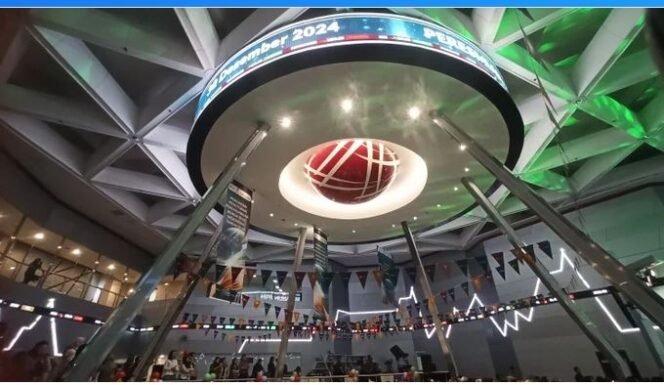 
					IHSG naik 4,16 persen atau 208,02 poin ke level 5204,63