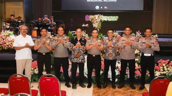 
					Kapolres Jombang saat bersilahturahmi di salah satu gereja