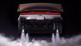 Mobil Tesla Road Star