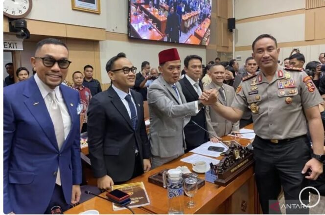 
					Presiden Prabowo ajukan Komjen Suyudi sebagai Pengganti Listyo Sigit sebagai Kapolri, Kamis, 1 Oktober 2026. Foto: antara