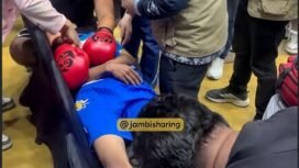 Kapolda Fighter Match 2026, komedian Dede Sunandar tergeletak tak sadarkan diri di atas ring setelah menerima pukulan dari Vicky Prasetyo bertanding melawan Dede Sunandar dan Beddu sekaligus. Foto: ist